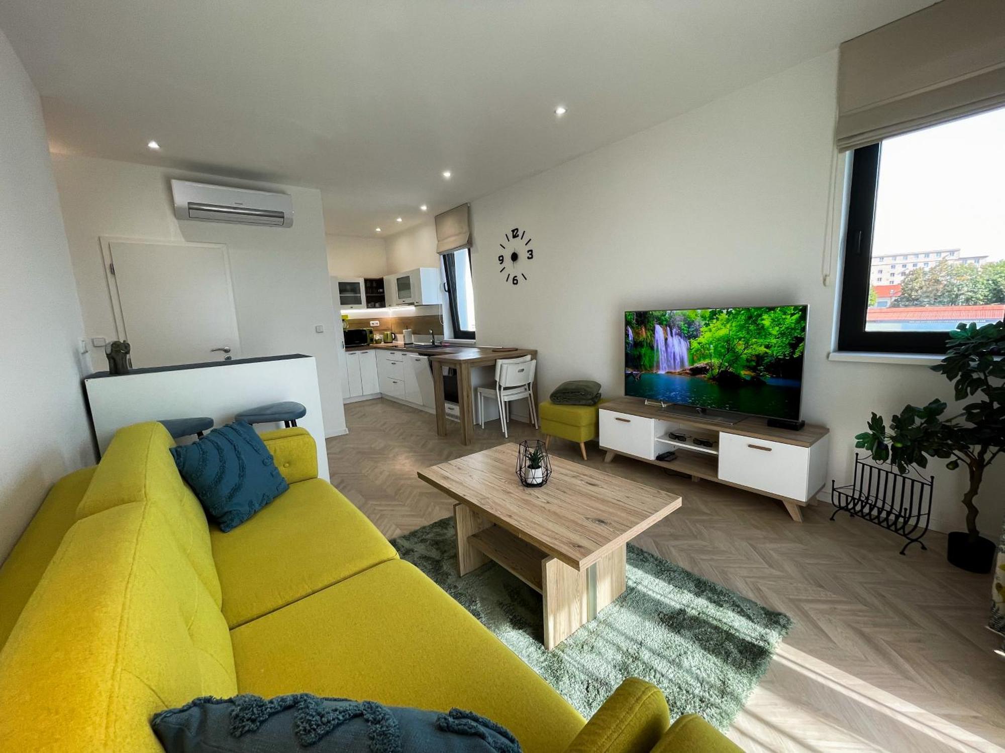 Luxury City Retreat With Terrace โกชิเซ ภายนอก รูปภาพ